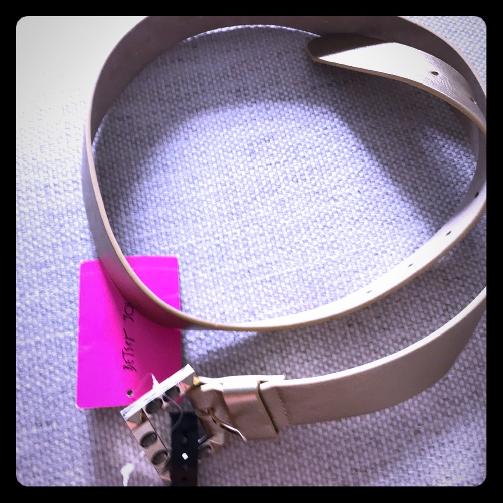 NWT Betsey Johnson Belt